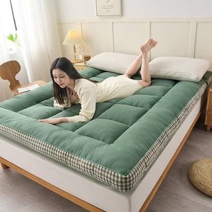 Portable Japanese Foldable Mattress 🛏️🌀 Space-Saving Comfort